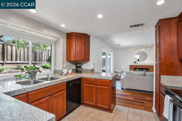 2143 Range Place, Martinez, CA 94553