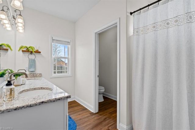 222 Fox Meadow Lane, Winston-salem, NC 27107