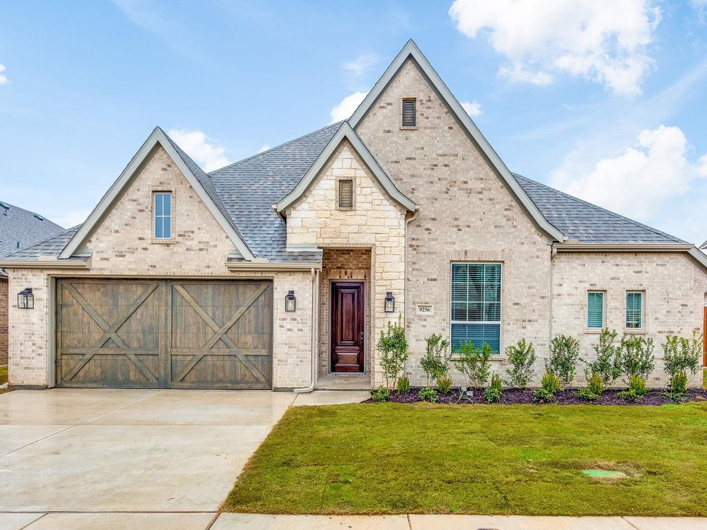 2528 Flycatcher Road, Fort Worth, TX 76118