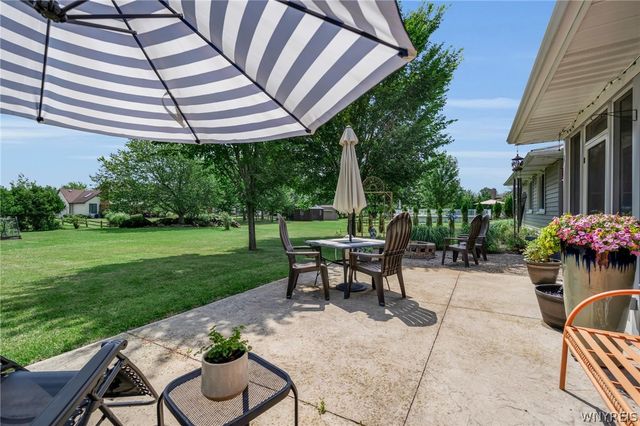 6151 Clarence Lane North, Clarence, NY 14051