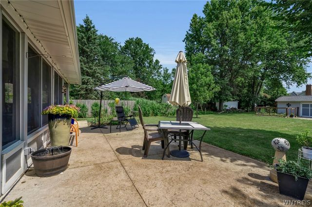 6151 Clarence Lane North, Clarence, NY 14051
