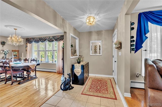 6151 Clarence Lane North, Clarence, NY 14051