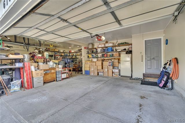 6151 Clarence Lane North, Clarence, NY 14051