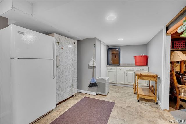 6151 Clarence Lane North, Clarence, NY 14051