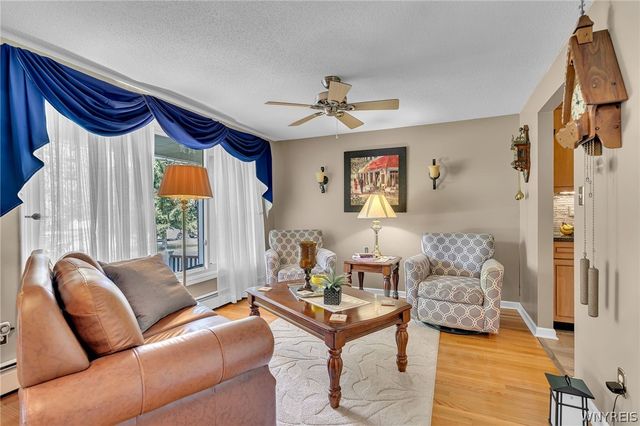 6151 Clarence Lane North, Clarence, NY 14051