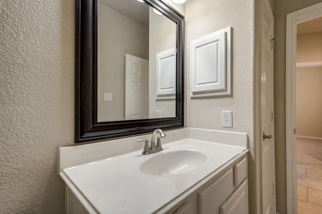 22 Powers Bend Way, The Woodlands, TX 77382