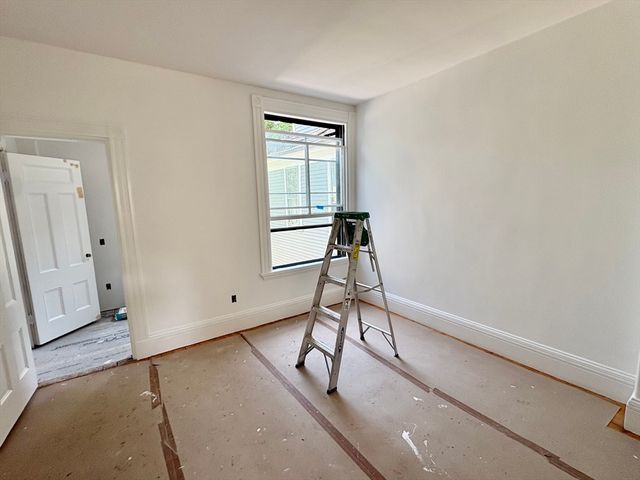 33 Brewster 33, Cambridge, MA 02138