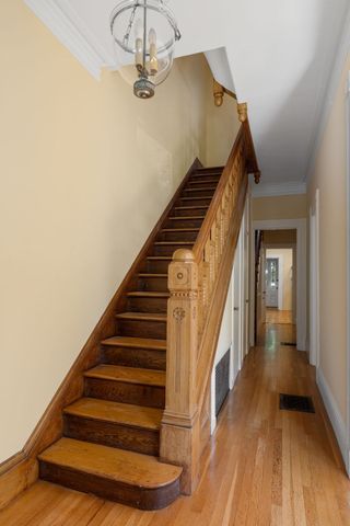 33 Brewster 33, Cambridge, MA 02138