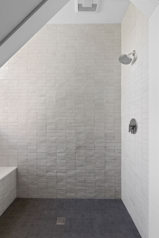 33 Brewster 33, Cambridge, MA 02138