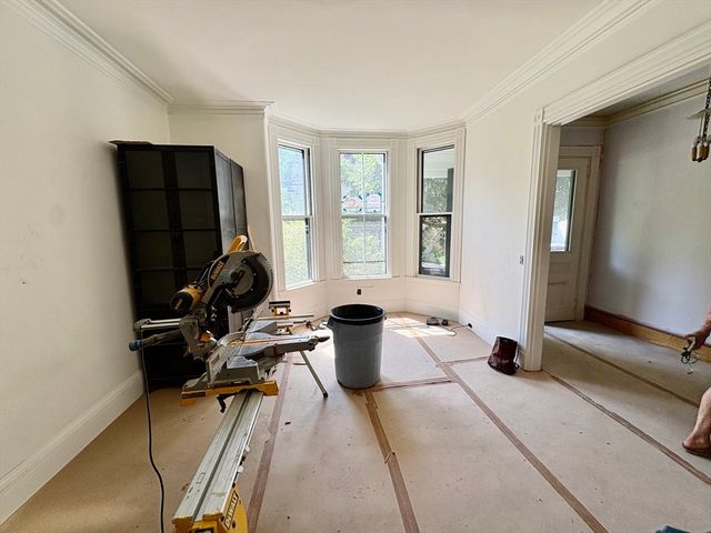 33 Brewster 33, Cambridge, MA 02138