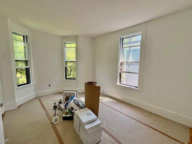 33 Brewster 33, Cambridge, MA 02138