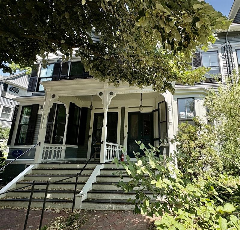 33 Brewster 33, Cambridge, MA 02138