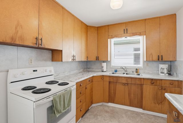 1443 WILLARD ST, Sturgis, SD 57785