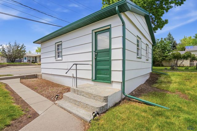 1443 WILLARD ST, Sturgis, SD 57785
