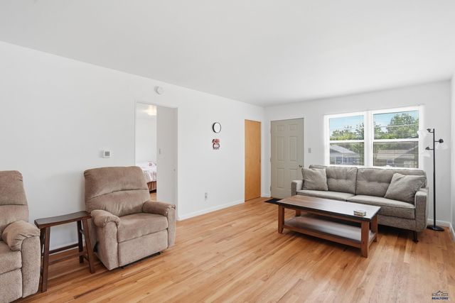 1443 WILLARD ST, Sturgis, SD 57785