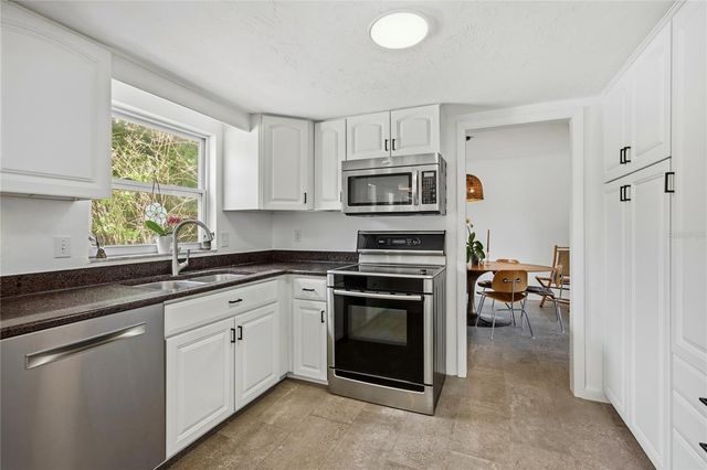 4830 NW 15TH PLACE, Gainesville, FL 32605