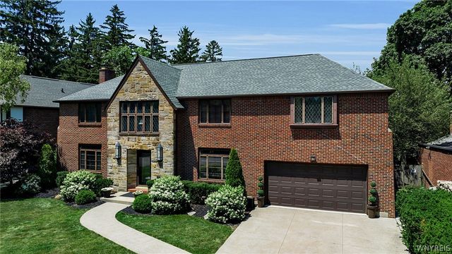 34 Audley End, Amherst, NY 14226