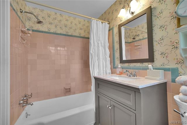 34 Audley End, Amherst, NY 14226