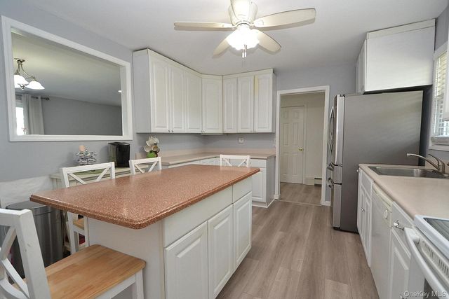 77 S Bicycle Path, Selden, NY 11784