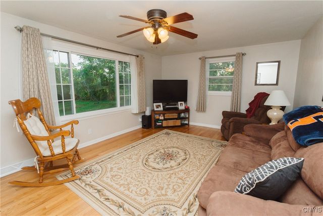 12 Massey Place, Van Buren, NY 13027