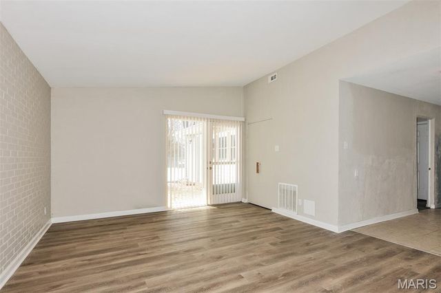 8412 Chalons Court, St Louis, MO 63134