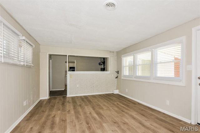 8412 Chalons Court, St Louis, MO 63134