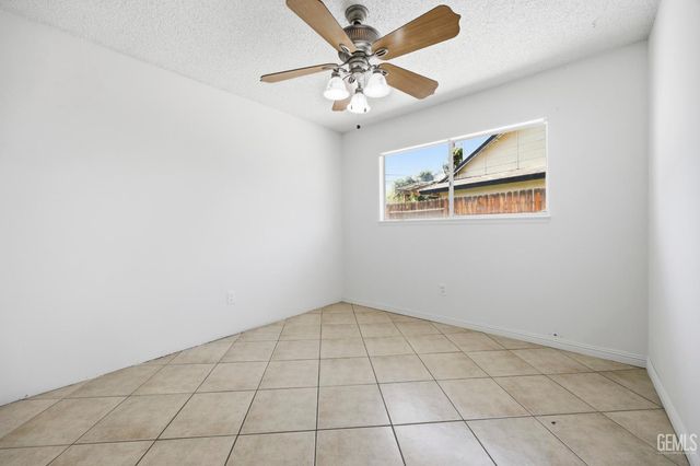 2904 Maywood Drive, Bakersfield, CA 93306