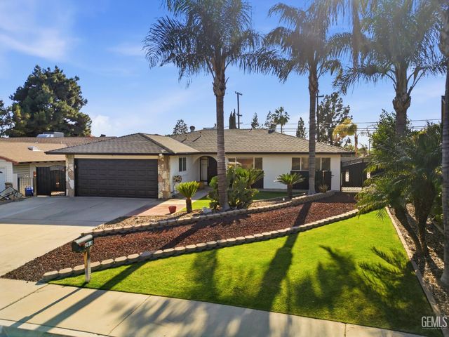 2904 Maywood Drive, Bakersfield, CA 93306