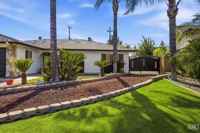 2904 Maywood Drive, Bakersfield, CA 93306