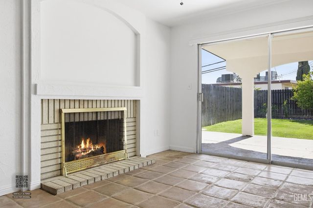2904 Maywood Drive, Bakersfield, CA 93306