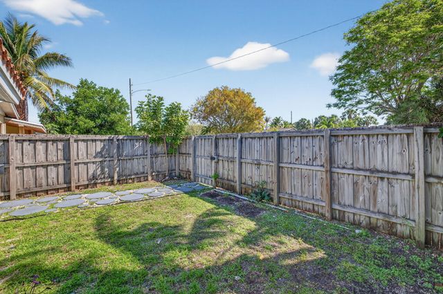 1029 NE 9th Avenue, Fort Lauderdale, FL 33304