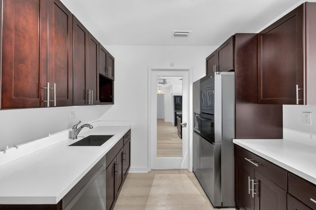 1029 NE 9th Avenue, Fort Lauderdale, FL 33304