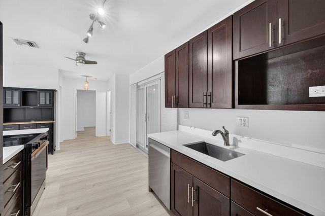 1029 NE 9th Avenue, Fort Lauderdale, FL 33304