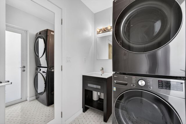 1029 NE 9th Avenue, Fort Lauderdale, FL 33304