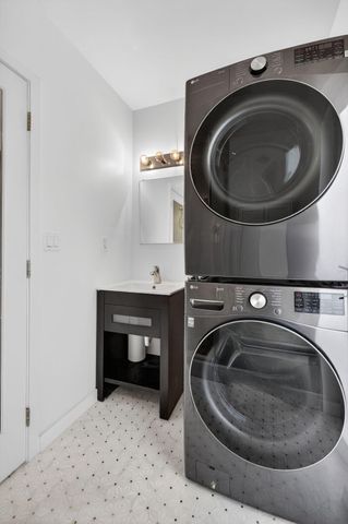 1029 NE 9th Avenue, Fort Lauderdale, FL 33304