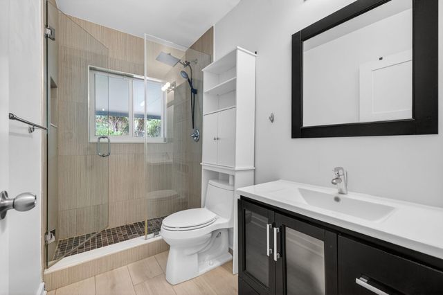 1029 NE 9th Avenue, Fort Lauderdale, FL 33304