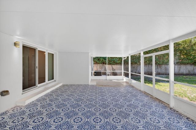 1029 NE 9th Avenue, Fort Lauderdale, FL 33304