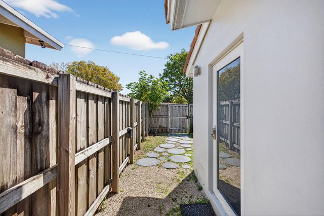 1029 NE 9th Avenue, Fort Lauderdale, FL 33304