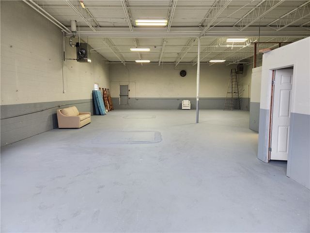 103 Glenham Avenue, Warwick, RI 02886