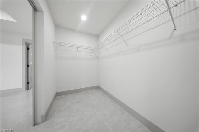 911 Cleveland AVE, Lehigh Acres, FL 33972