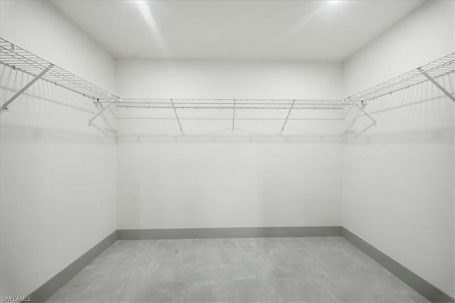 911 Cleveland AVE, Lehigh Acres, FL 33972