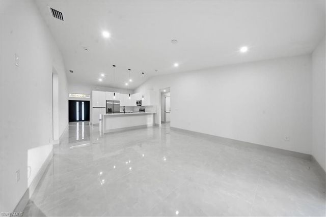 911 Cleveland AVE, Lehigh Acres, FL 33972