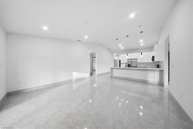 911 Cleveland AVE, Lehigh Acres, FL 33972