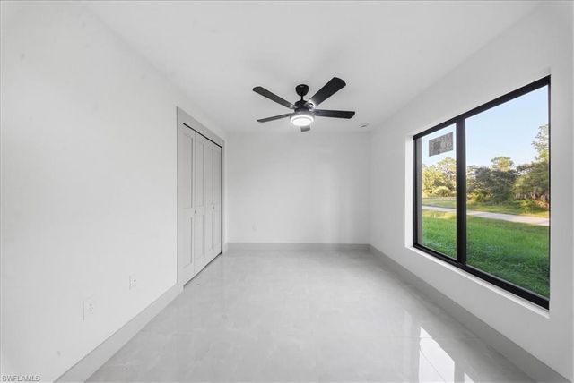 911 Cleveland AVE, Lehigh Acres, FL 33972