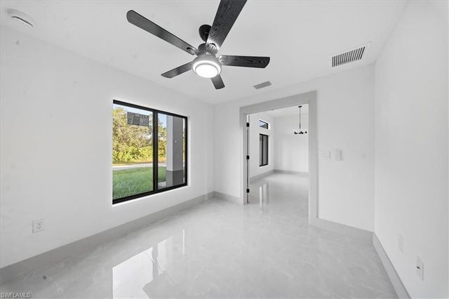 911 Cleveland AVE, Lehigh Acres, FL 33972