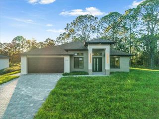 911 Cleveland AVE, Lehigh Acres, FL 33972