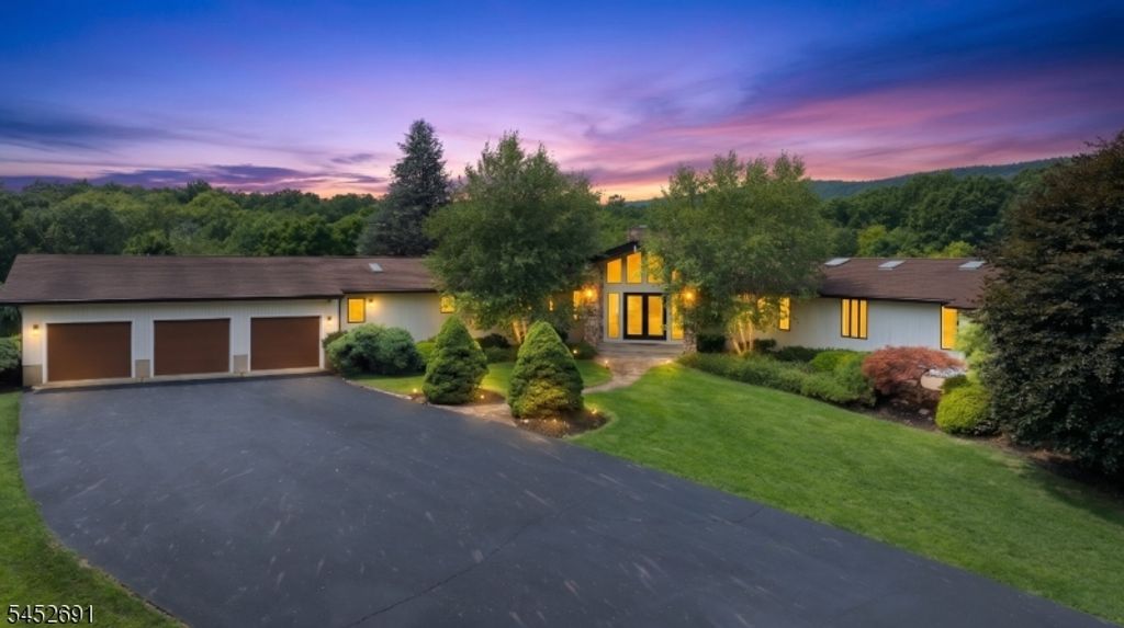 90 Phillips Rd, Frankford Twp., NJ 07826 — exterior