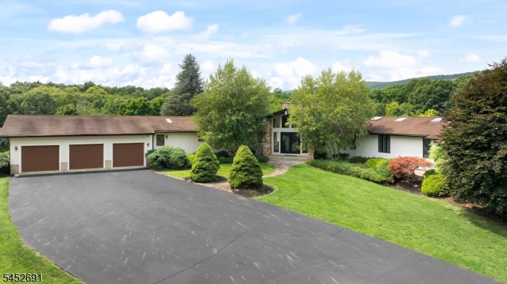 90 Phillips Rd, Frankford Twp., NJ 07826 — photo 2