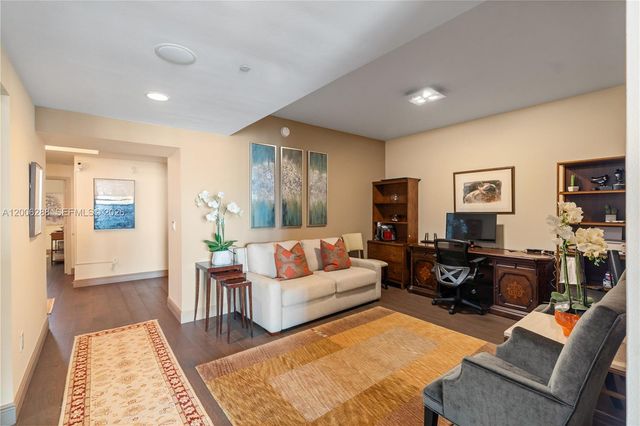 3330 NE 190th Street 712, Aventura, FL 33180
