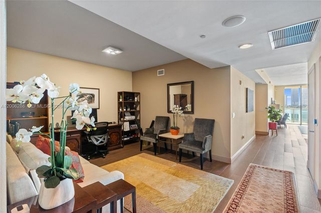 3330 NE 190th Street 712, Aventura, FL 33180